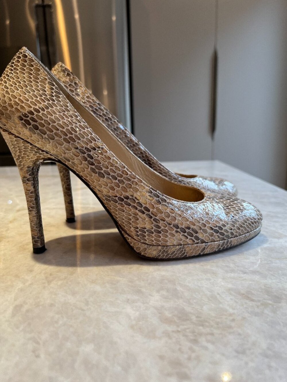 Snakeskin Print Pumps